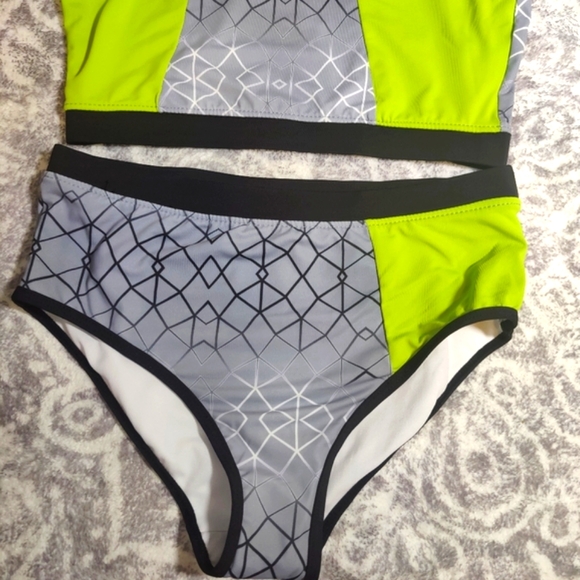 AS Rose Two PieceSwimsuits for Girls-Summer Beach Sports Bikini for Kids UPF50+ - Picture 5 of 7